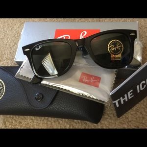 Ray-Ban Wayfarer Classic